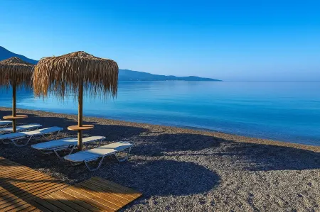 Urban Living Minicasa Nomad - Kalamata s Hideaway