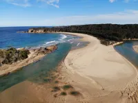 Tathra Tides | Private Sauna | Walk to Beach & Cafes |Tropical Gardens Hotels in Tathra