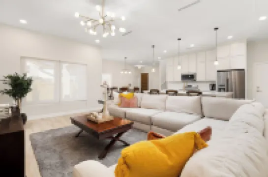 GREAT LOCATION  Beautiful 2-bedroom house in Mission