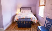 Sea la Vie - Margaree farmhouse by river and sea! Hotels in Inverness County