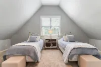 Weko Beach Retreat, Hot Tub, Fire Pit, Near Lake