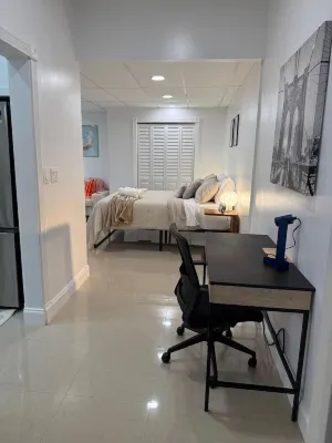 Cozy Studio in South Florida Hotels near Fort Lauderdale Florida Temple