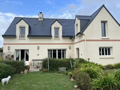 1 Grande Chambre au Calme Avec vue sur mer Hôtels à proximité de : La Flora