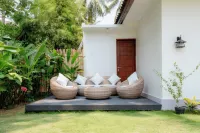 3 Bedrooms Private Villa with Pool near the Beach