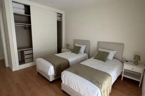 Holiday home with pool 15 minutes walk from the beach and 5 minutes from Aroeira golf course