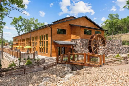 New 5 bdrm Condo.  Discounts for teachers, 1st responders, pastors, & military.