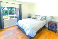 Saddle & Sunset Retreat -Charming Equestrian farmhouse in the countryside.