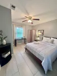 Spacious 4-bedroom vacation house with WiFi and AC in welcoming Lake Mary