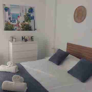Agata Sunset - Refurbished Apartment with Mountain View in Benalmadena Rooms