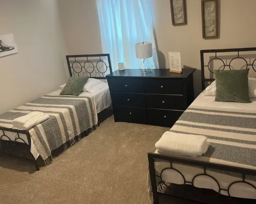 Perfect Luxury Home 4 Bedrooms, Perfect for Family and Friends Perfect Lake View Hotels in Leesburg