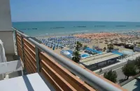 APARTMENT BY THE SEA