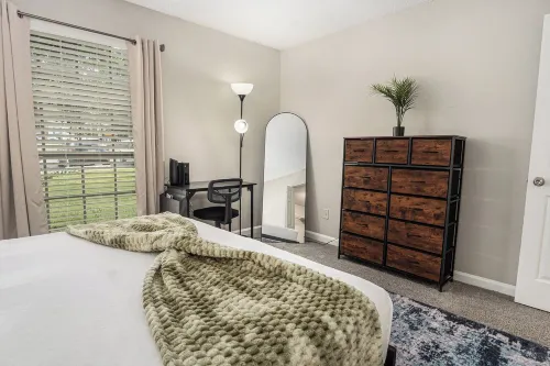 Retro Charm, Modern Comfort - Minutes from BHM!