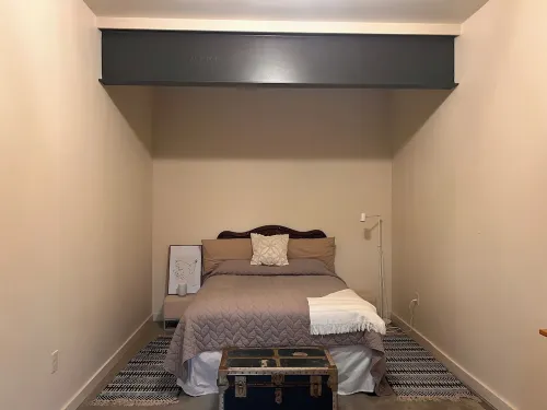 Modern, Stylish apartment on Stunning Horse Farm in Shaftsbury Vermont.