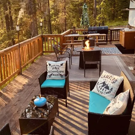 Secluded riverfront RV 7 Miles from Glacier National Park!