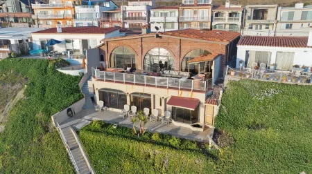 Oceanfront Bliss in Playas de Rosarito 4BR Villa w/ Wi-Fi, A/C & Stunning Views