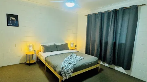 Chic 2BR South Side Getaway Near Albury CBD