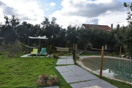 Pearl Room with private bathroom