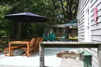 Cape Cottage with 5 beds, large deck, and less than 10 minute walk to the beach!