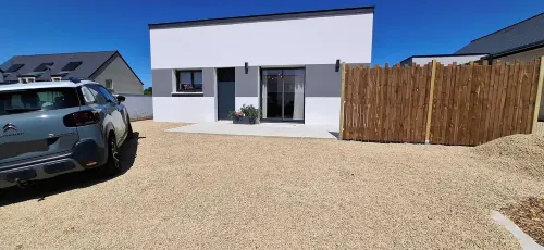 New house, close to beaches and shops.