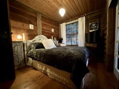 Historical 150 Year Old Timber Cabin at Kangaroo Valley - 100% Sustainable