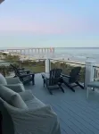 The BEACH HOUSE at the Pier