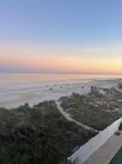 The BEACH HOUSE at the Pier