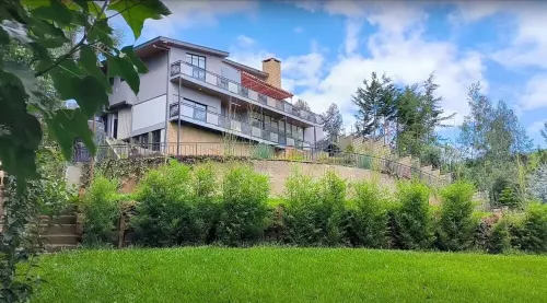 Escape to Oubaitori- Relax.Reconnect. Rediscover Hotels in Limuru Town.