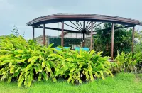 Charming 2-bedroom apartment with, pool, AC, WiFi in lovely Welches, Barbados Hotels in 