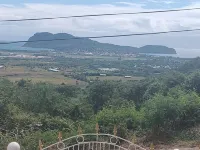 Serene 3-bedroom house in Vieux Fort with stunning views Hotel a Eau Piquant