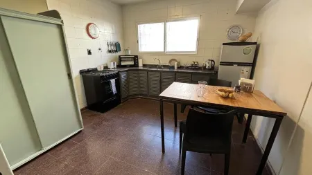 Holy Bivarietal 4-bedroom apartment in enchanting Mendoza with AC, WiFi