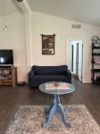 Spacious 4-bedroom house at base of Bloomington Canyon with WiFi, Portable AC