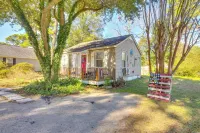 5 Mi to Downtown Beaufort: Pet-friendly Cottage! - 2-Sterne