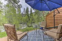 7 Mi to Ski: Waterfront Townhome in Frisco! - spa
