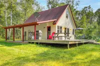 Riverside Retreat in Crosby: Pet Friendly! - Boutique