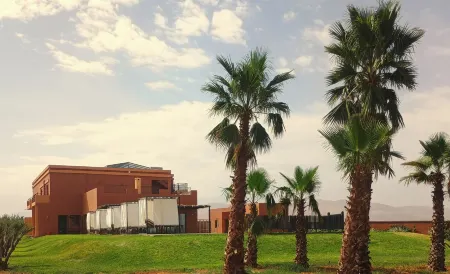 Bab Sma - Porte du Ciel Отели в г. Умнас