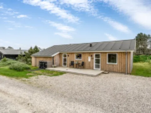 "Gyrial" - 950m from the Sea