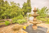 The Gathering Place Brenham Home on 6 Acres - parking
