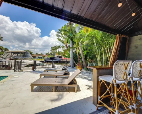 Pool & Home Theater: Lighthouse Point Home! Hotels in Lighthouse Point