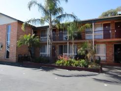 ホームステッド モーテル