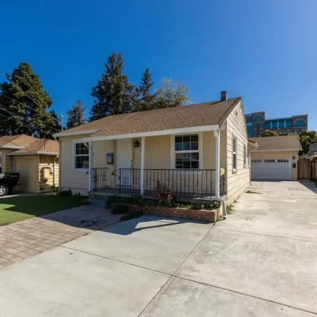 @ Marbella Lane - Convenient Home in Sunnyvale