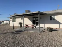 1 mile from London Bridge! Easy access to restaurants and Lake! Hotel in zona Star Nursery Garden Center