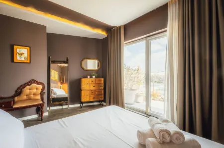 Balanzone's Creative Penthouse