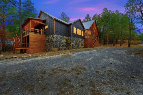 Whispering Winds Spacious Hochatown Cabin Near Beavers Bend Sleeps 22 Game Room Hot Tub - Apartments