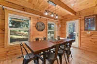 Log cabin with game room by skiing & lake