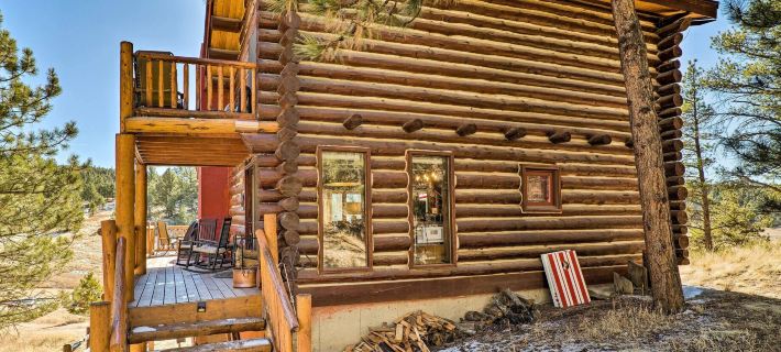 Classic Colorado Log Home w/ Mountain Views! Hotels in Teller County