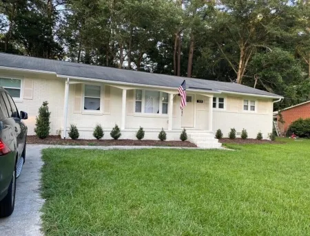 Family size house 10 Minutes from Downtown Summerville. Отели рядом с достопримечательностью «Middleton Place Equestrian Center»