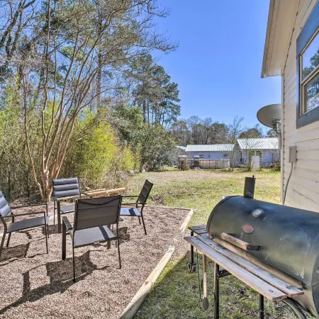 Cozy Livingston House w/ Fenced Yard + Patio!