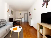 Comfortable and spacious apartment in Roses.