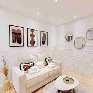 Magnificent Apartment 1BR/4P - Arc de Triomphe Rooms