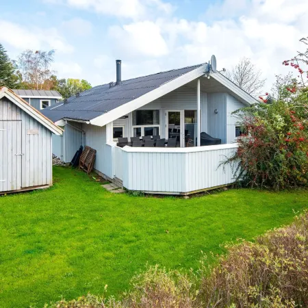 8 person holiday home in Juelsminde-By Traum